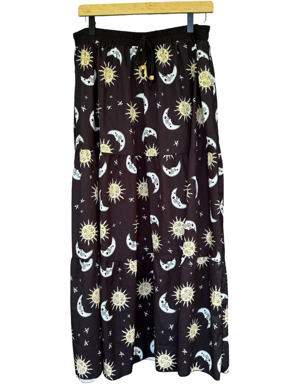 Women’s Skirt Celestial Sun Moon Stars Cosmic Aura Tiered Size Large / XL Black